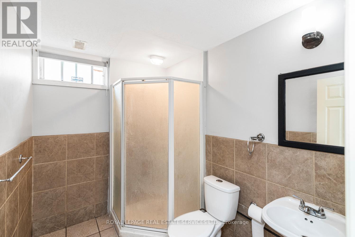 












86 OLD HURON COURT

,
Kitchener,




Ontario
N2R1L7

