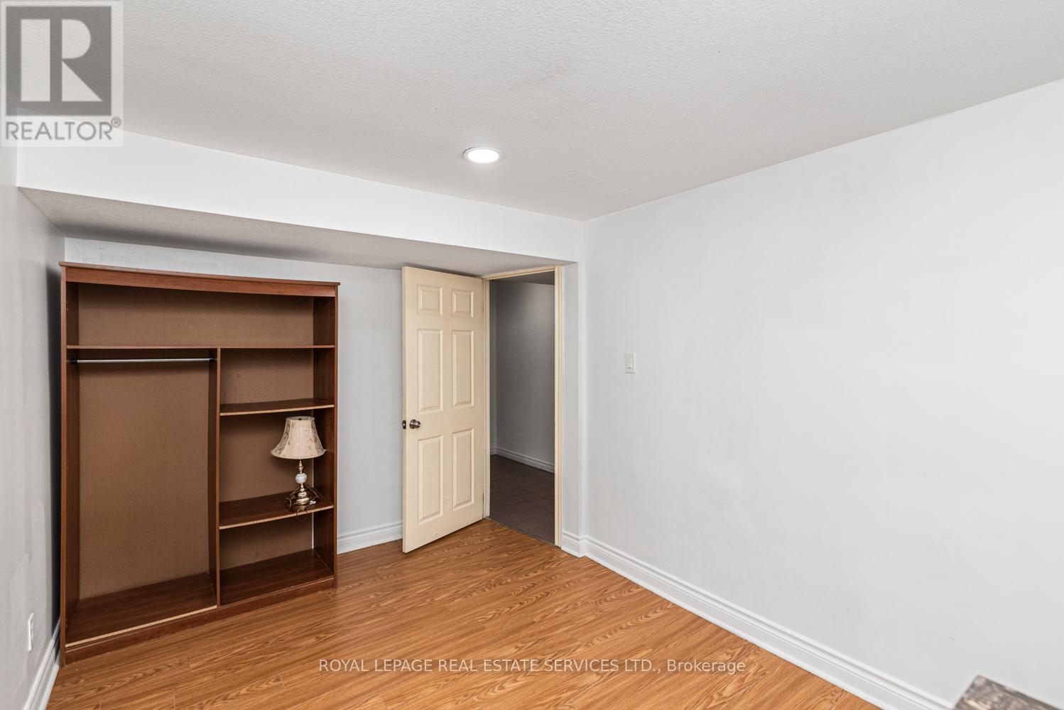 












86 OLD HURON COURT

,
Kitchener,




Ontario
N2R1L7


