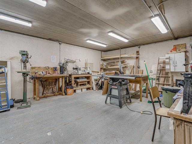 









1975


Corydon

AVE, 7A,
Winnipeg,




MB
R3P 0R1

