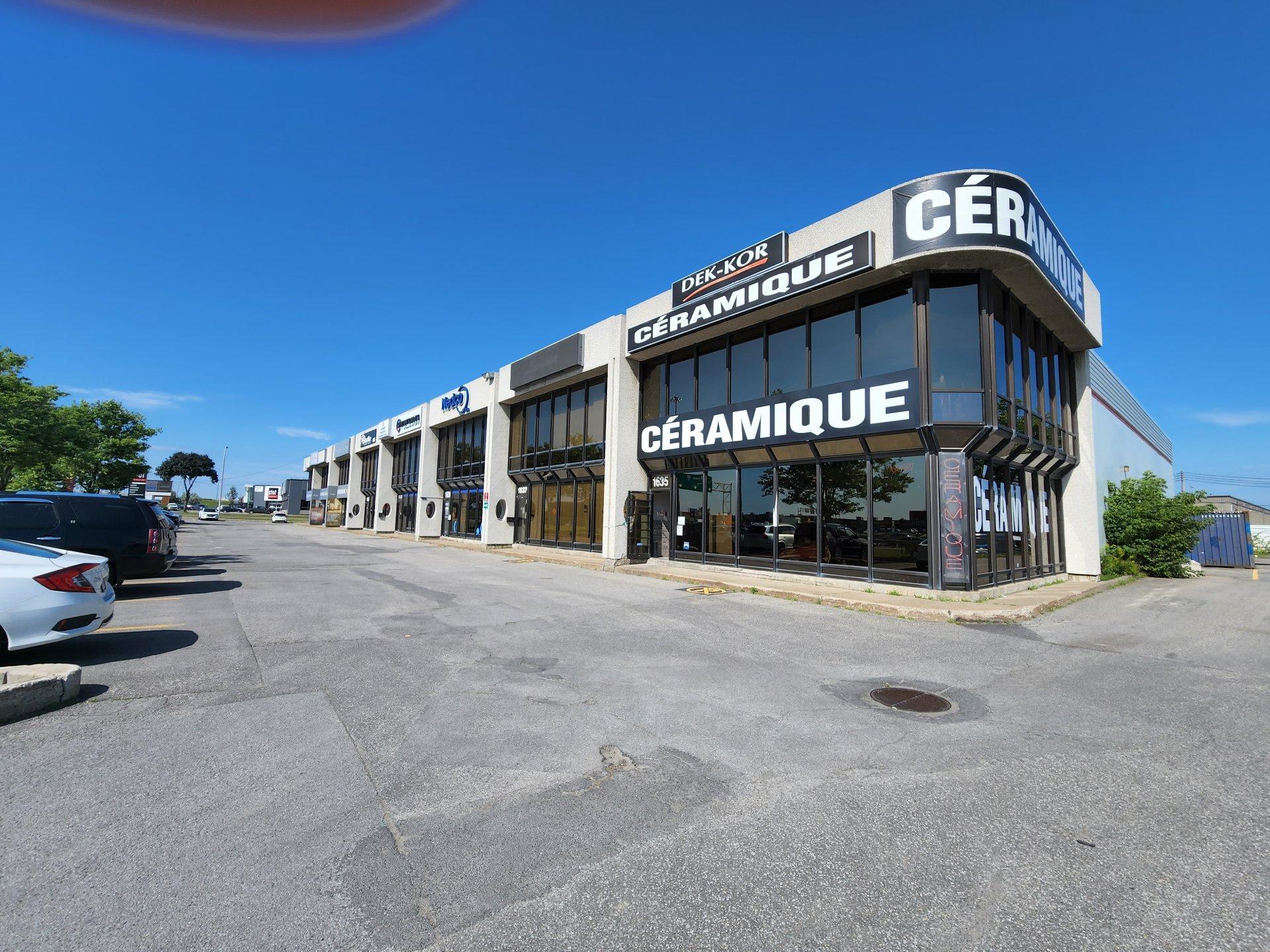 









1641


Desserte Nord Laval (A-440) O.

, B,
Laval (Chomedey),




QC
H7L3W3

