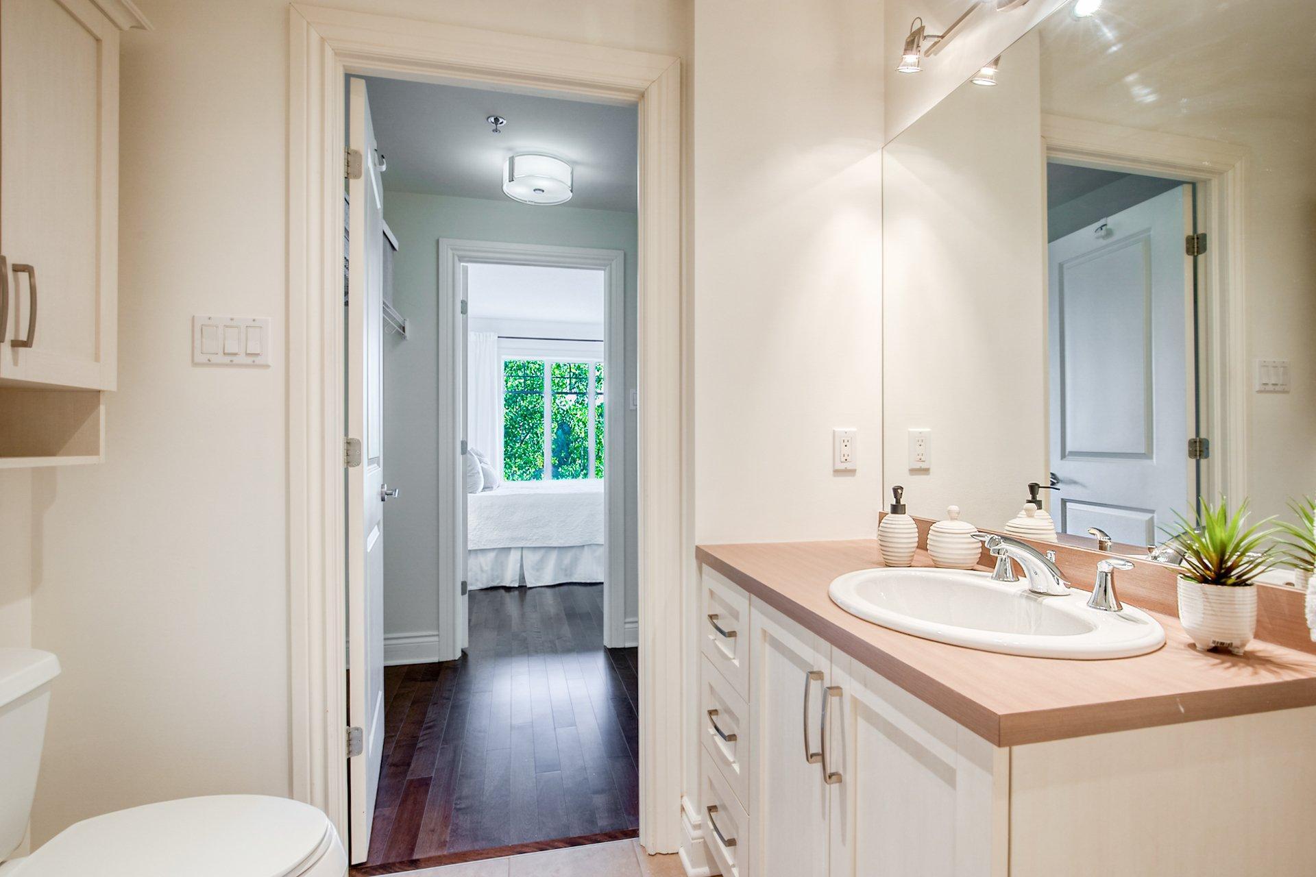 









323


Boul. Clairevue E.

, 3202,
Saint-Bruno-de-Montarville,




QC
J3V0B2

