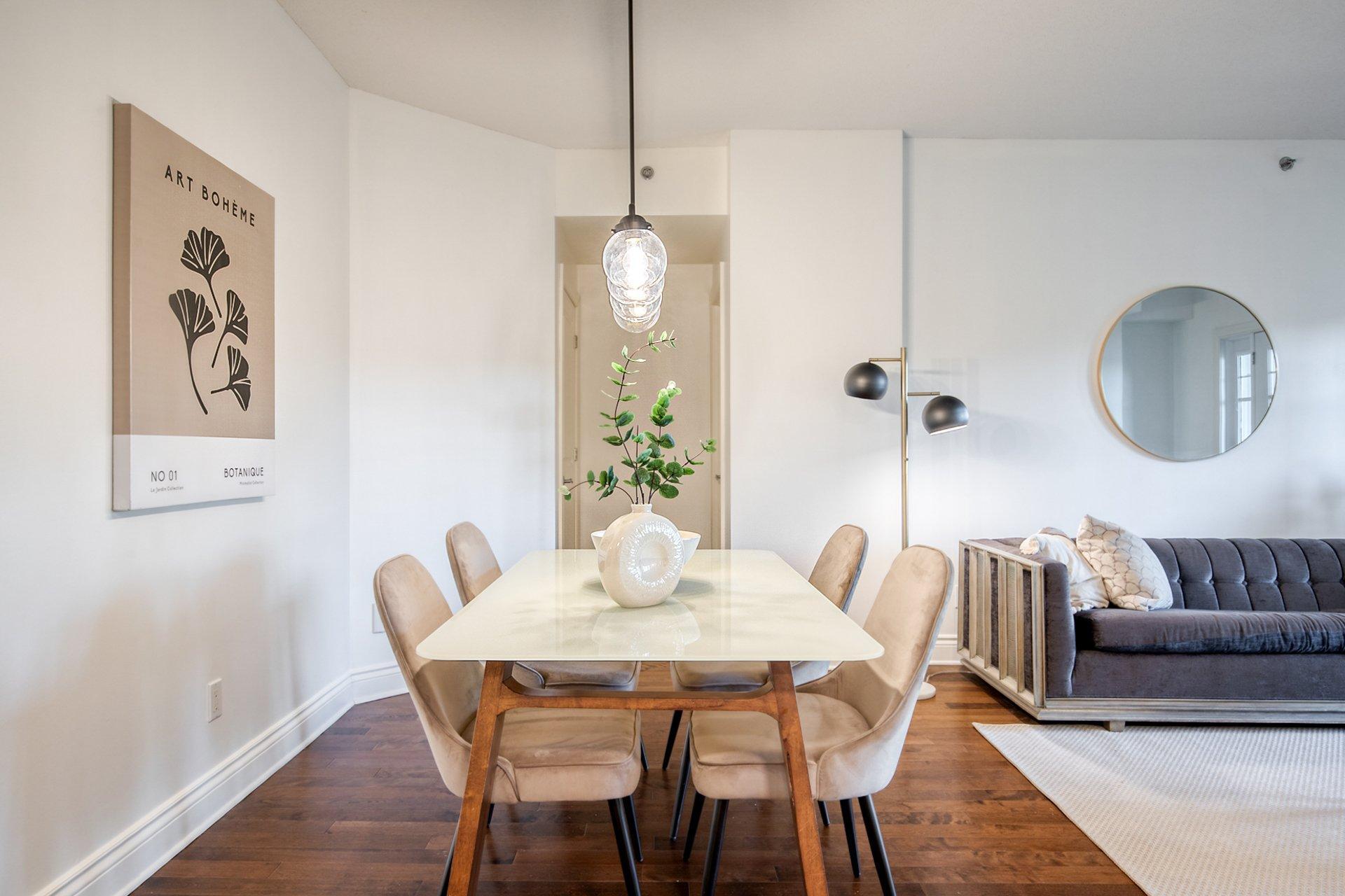









323


Boul. Clairevue E.

, 3202,
Saint-Bruno-de-Montarville,




QC
J3V0B2

