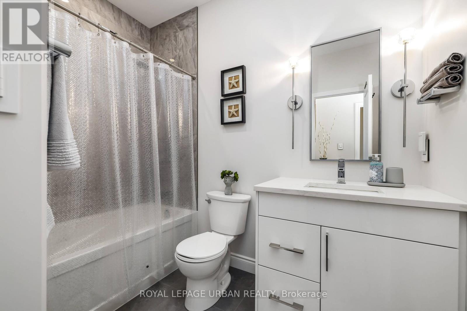 












6 RAYCROFT DRIVE

,
Belleville,




Ontario
K8N0R4

