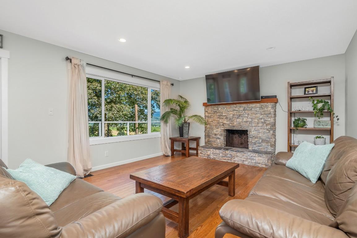 









3253


Phillips

Road,
Vernon,




BC
V1B 3H6


