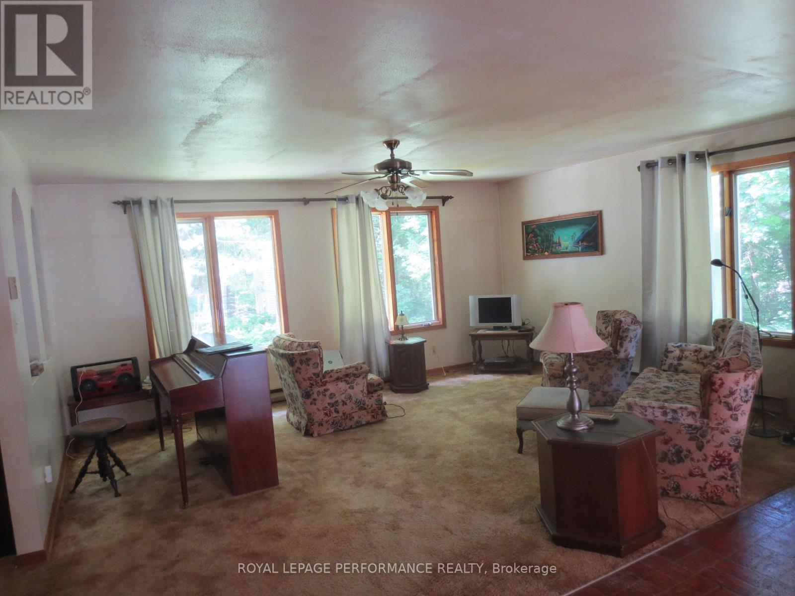 












21625 CONCESSION RD 10 ROAD

,
North Glengarry,




Ontario
K0B1H0

