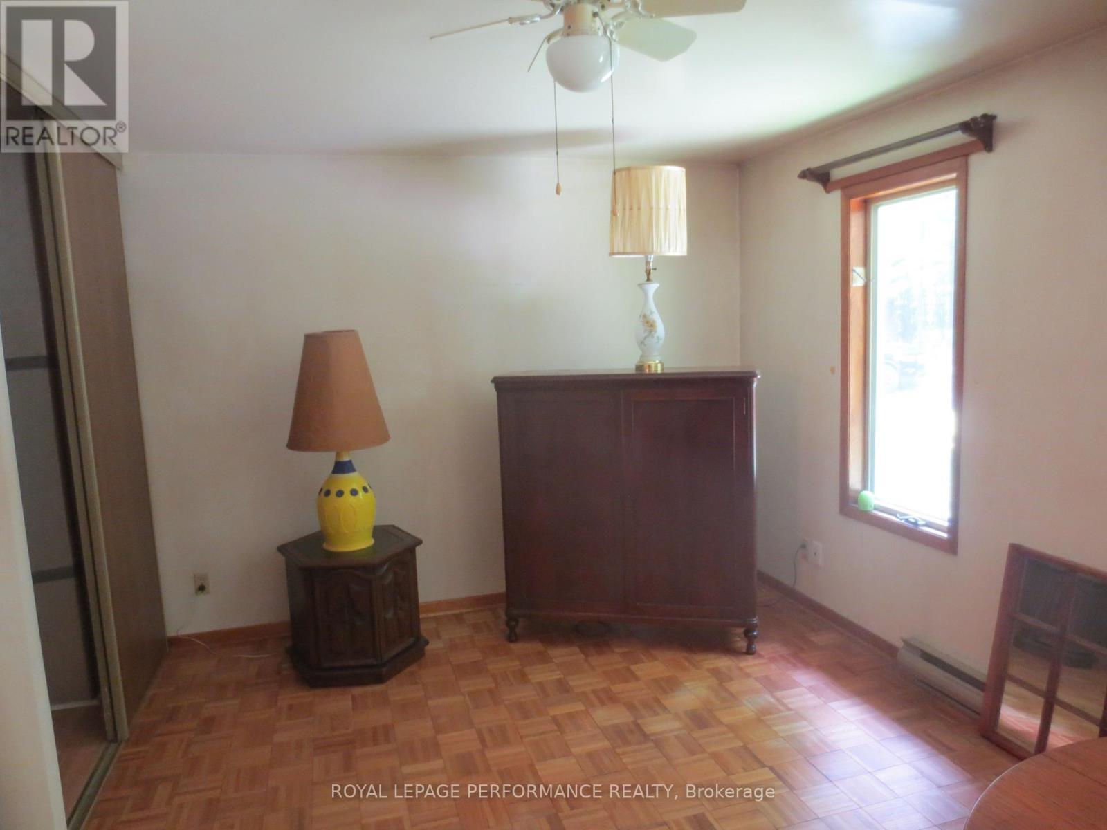 












21625 CONCESSION RD 10 ROAD

,
North Glengarry,




Ontario
K0B1H0


