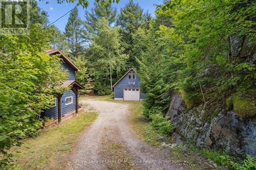 Driveway approach, beautiful rock outcrop