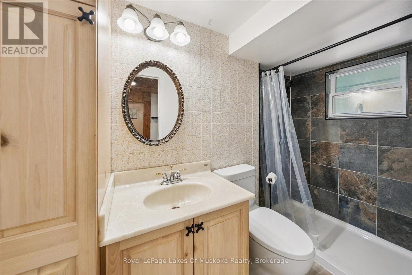 












1345 SINCLAIR TRAIL

,
Algonquin Highlands (Sherborne),




Ontario
P0A1E0

