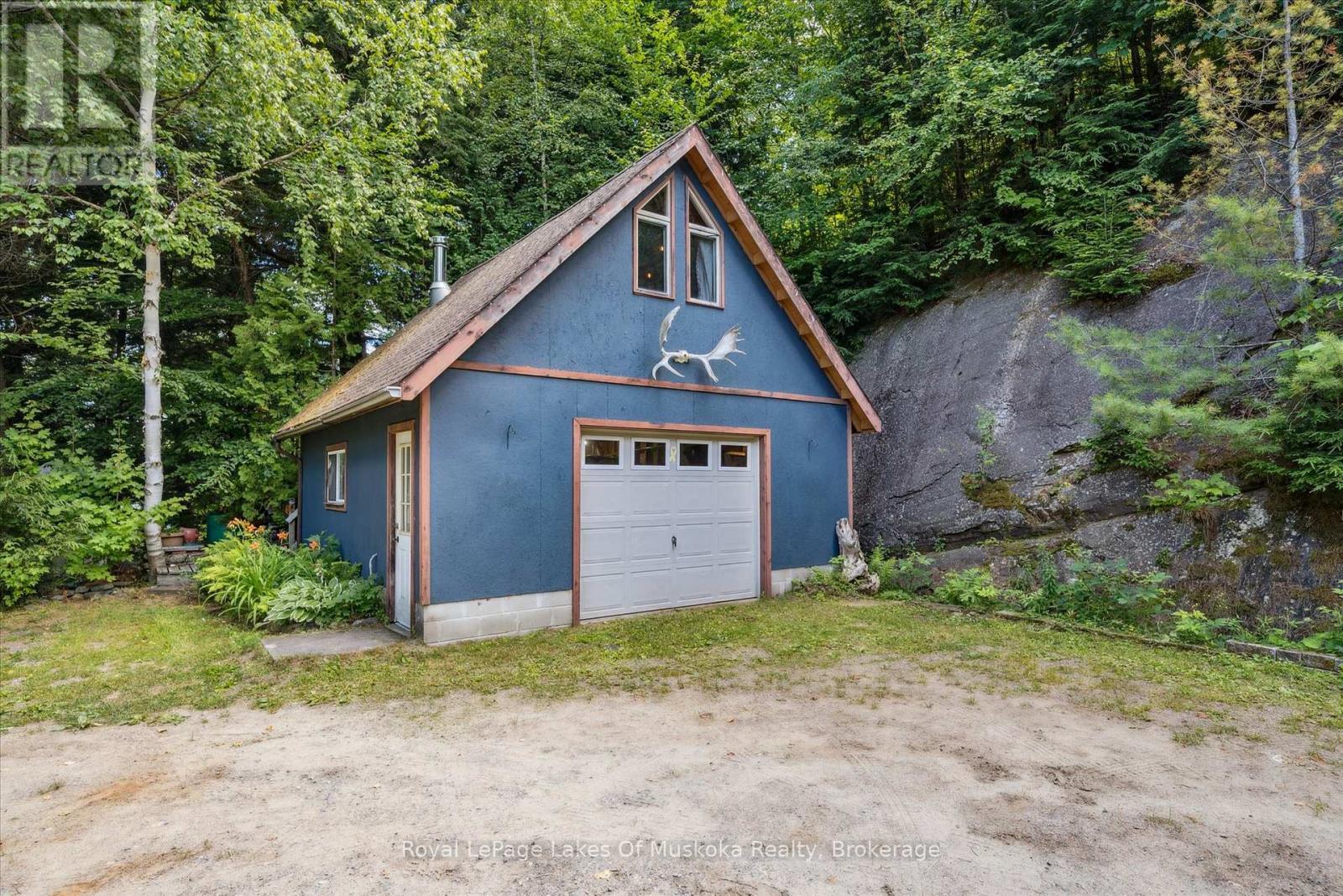 












1345 SINCLAIR TRAIL

,
Algonquin Highlands (Sherborne),




Ontario
P0A1E0

