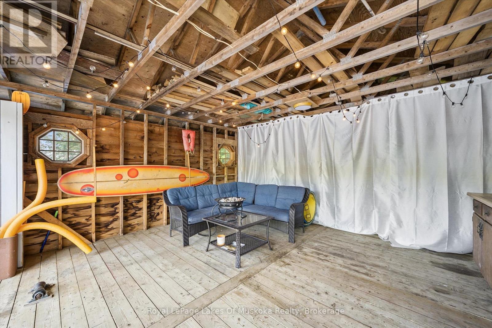 












1345 SINCLAIR TRAIL

,
Algonquin Highlands (Sherborne),




Ontario
P0A1E0

