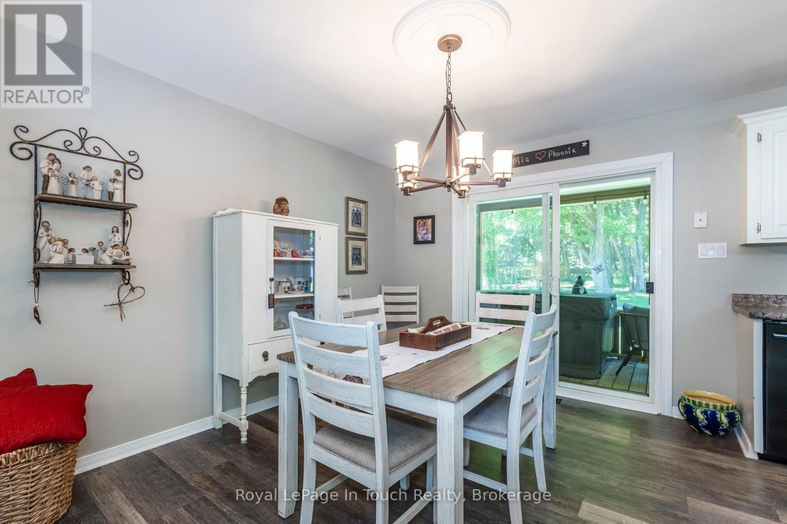 












507 LAFONTAINE ROAD E

,
Tiny,




Ontario
L9M0S3

