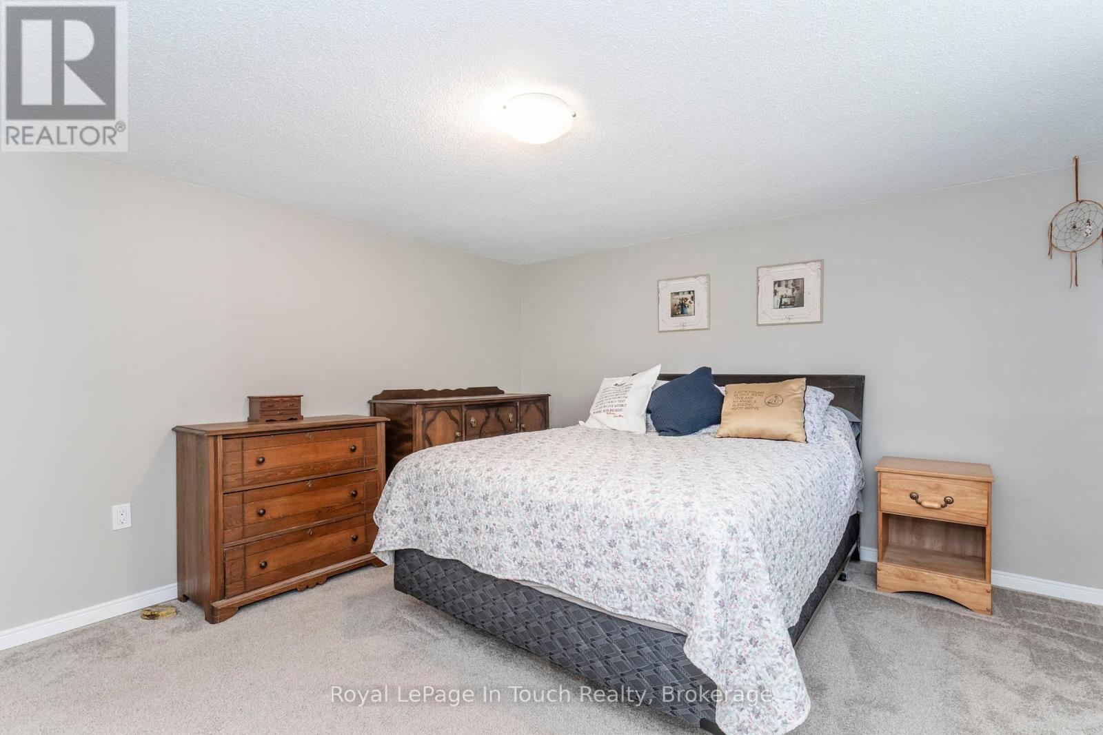 












507 LAFONTAINE ROAD E

,
Tiny,




Ontario
L9M0S3

