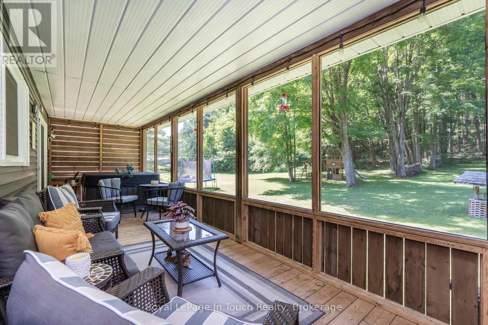 












507 LAFONTAINE ROAD E

,
Tiny,




Ontario
L9M0S3

