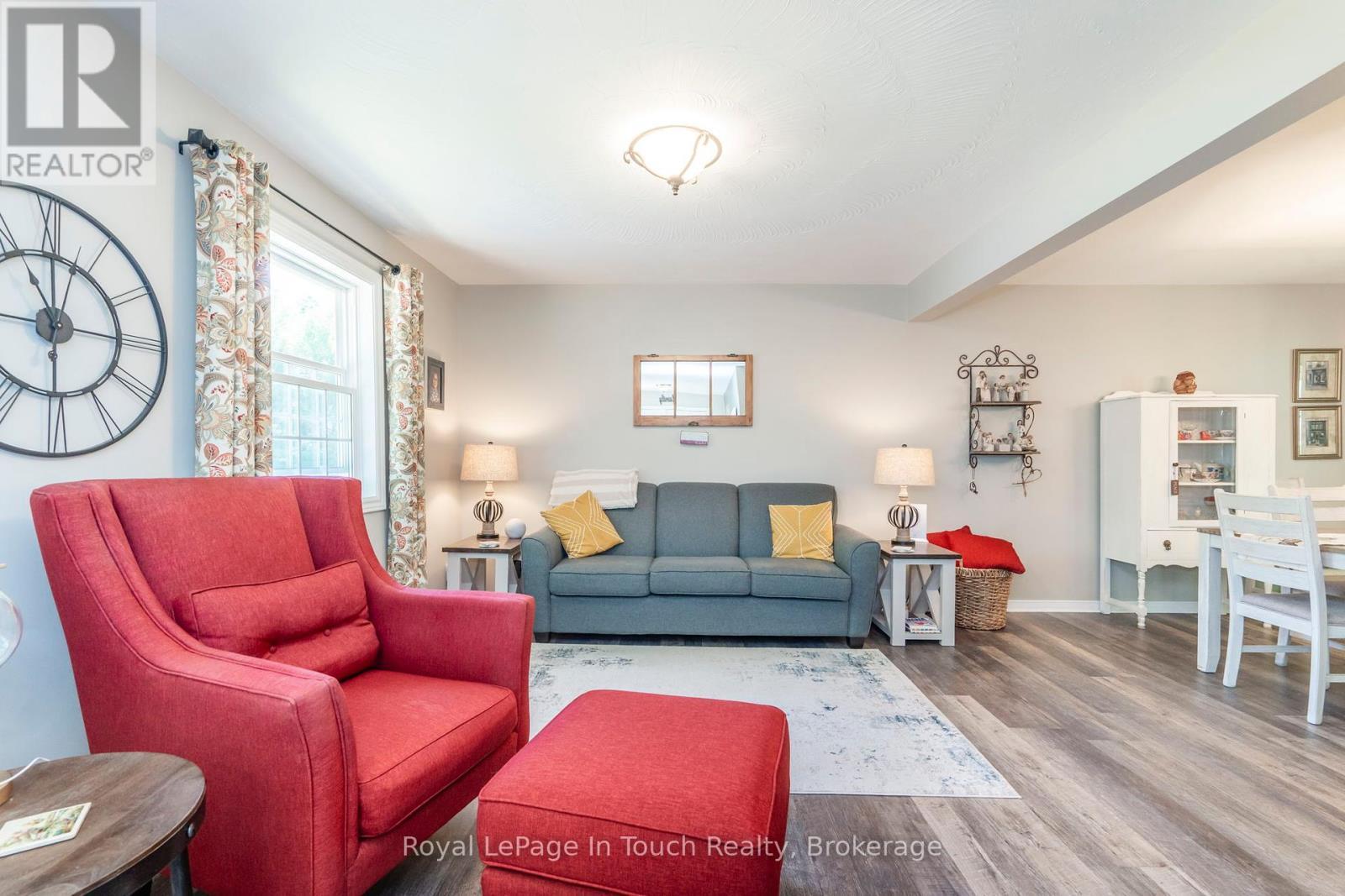 












507 LAFONTAINE ROAD E

,
Tiny,




Ontario
L9M0S3

