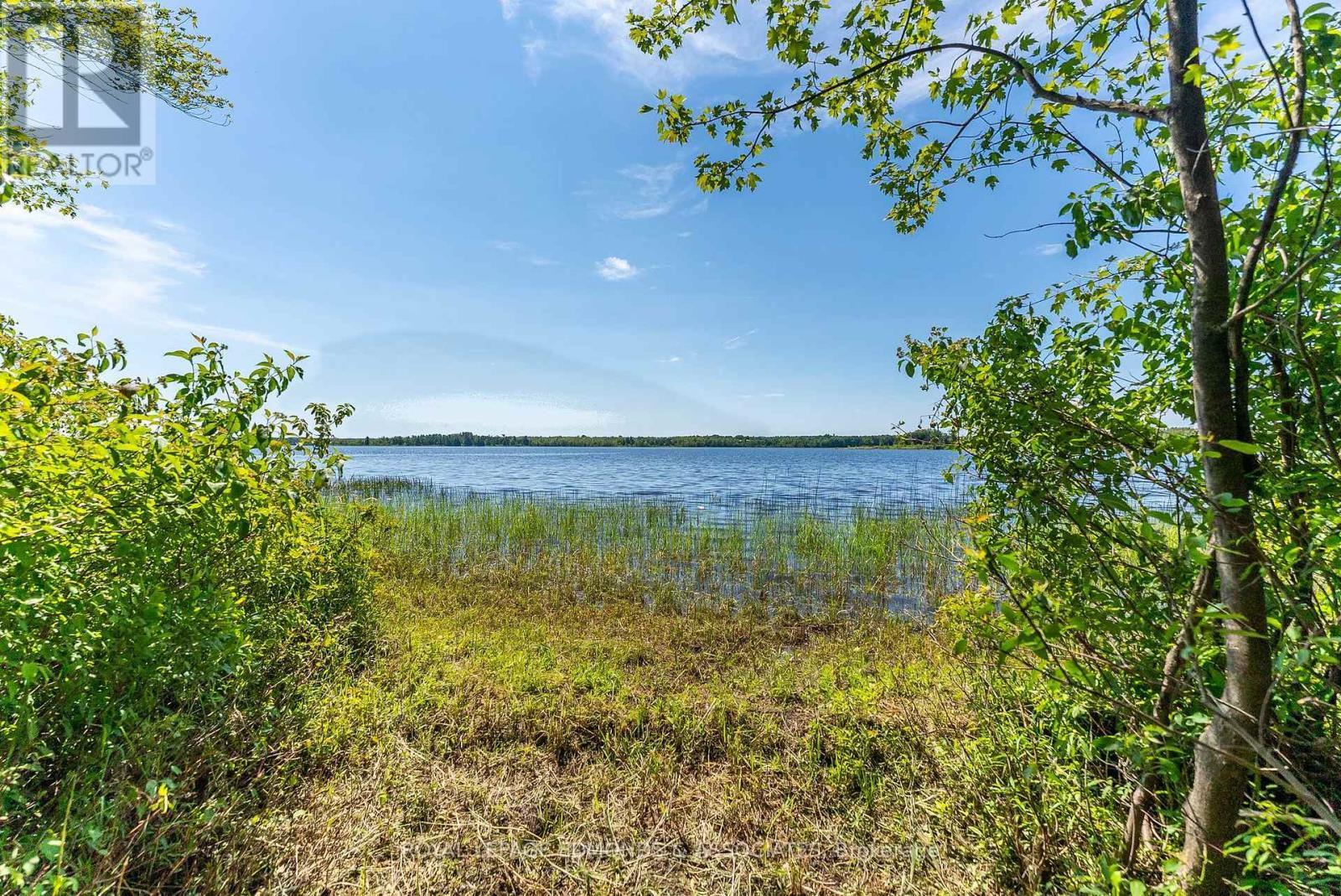 












0 SULLIVAN POINT ROAD

,
Laurentian Valley,







Ontario
K8A6W2

