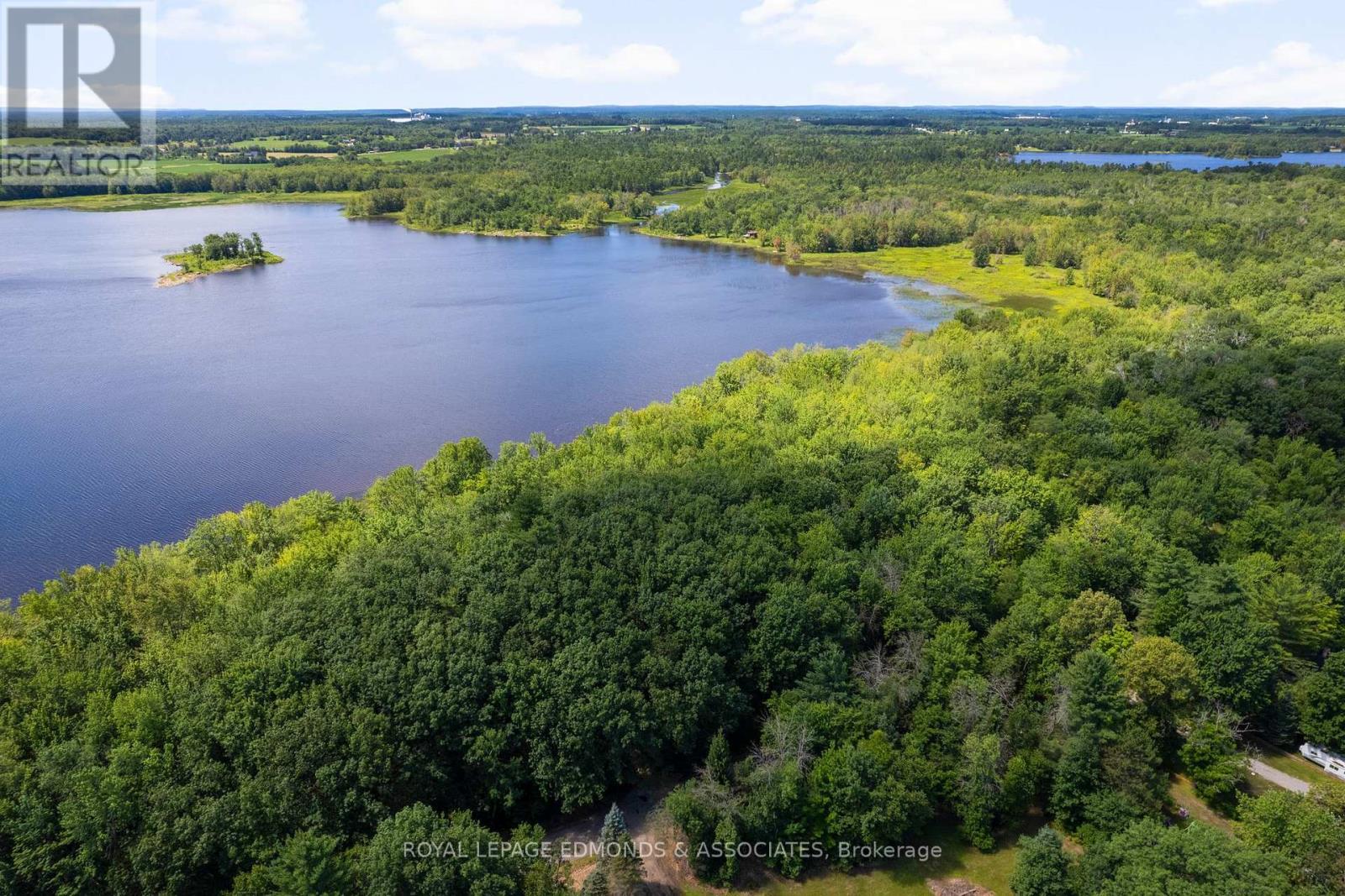 












0 SULLIVAN POINT ROAD

,
Laurentian Valley,







Ontario
K8A6W2

