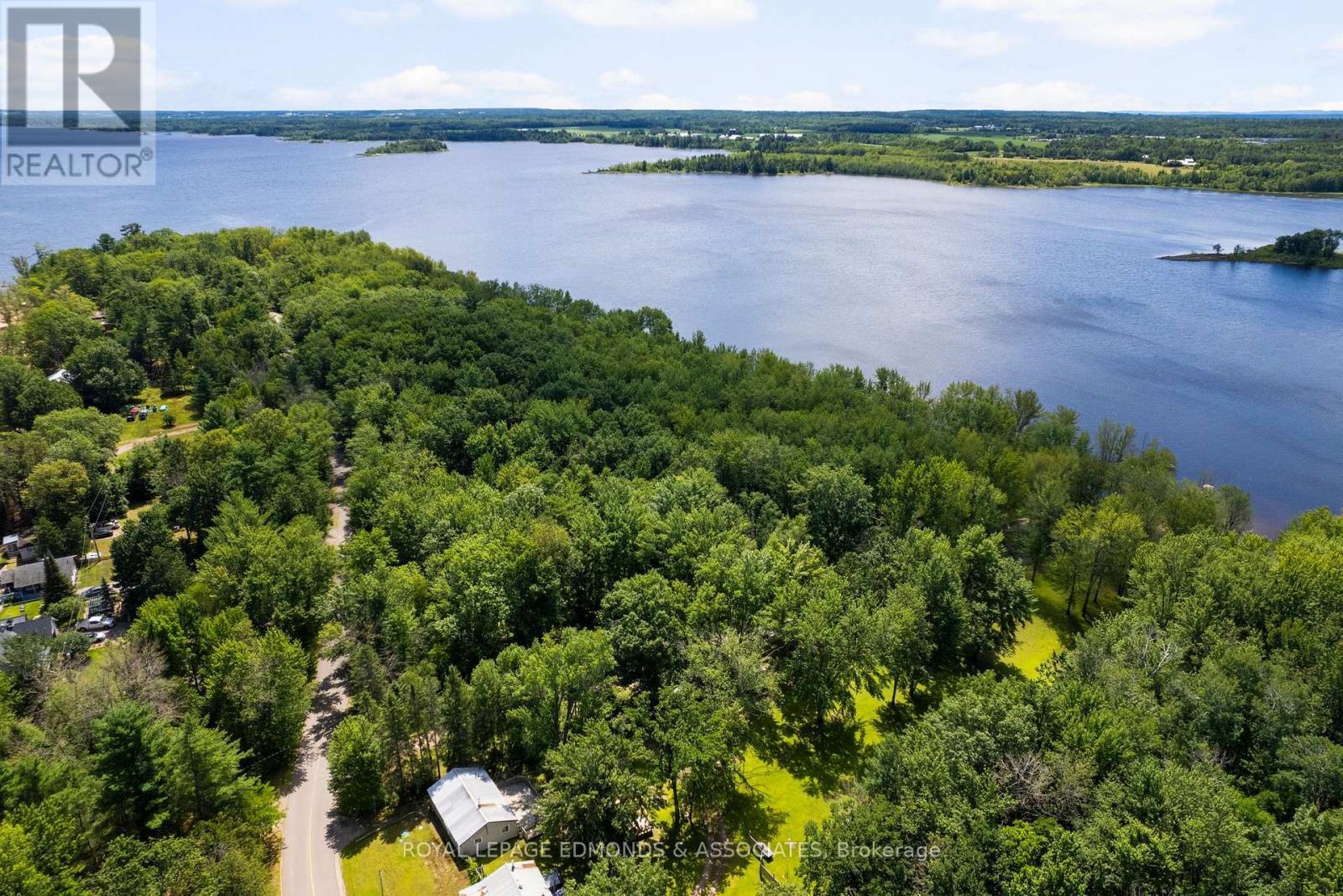 












0 SULLIVAN POINT ROAD

,
Laurentian Valley,







Ontario
K8A6W2

