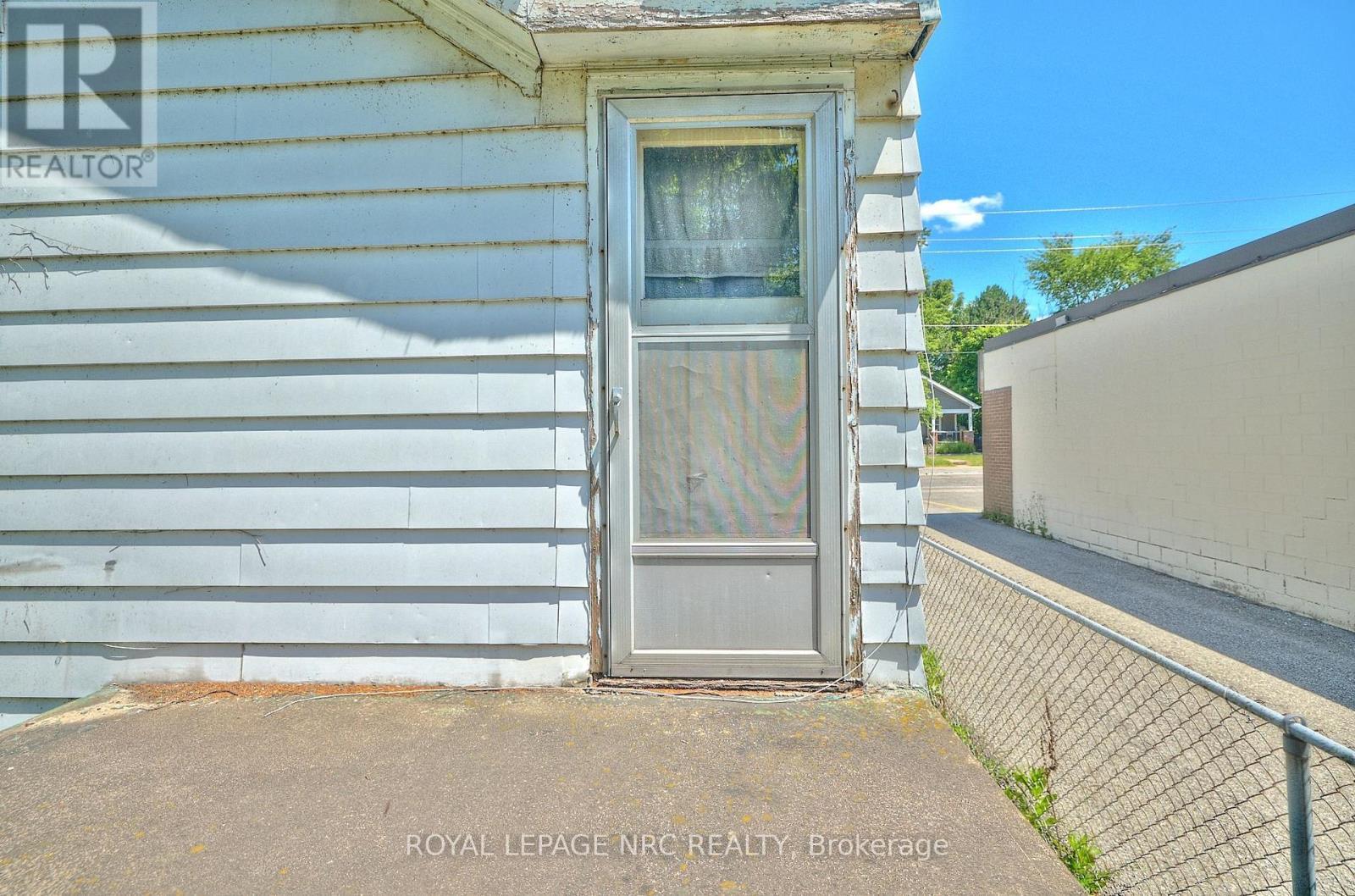 












8247 WILLOUGHBY DRIVE

,
Niagara Falls (Chippawa),




Ontario
L2G6X3

