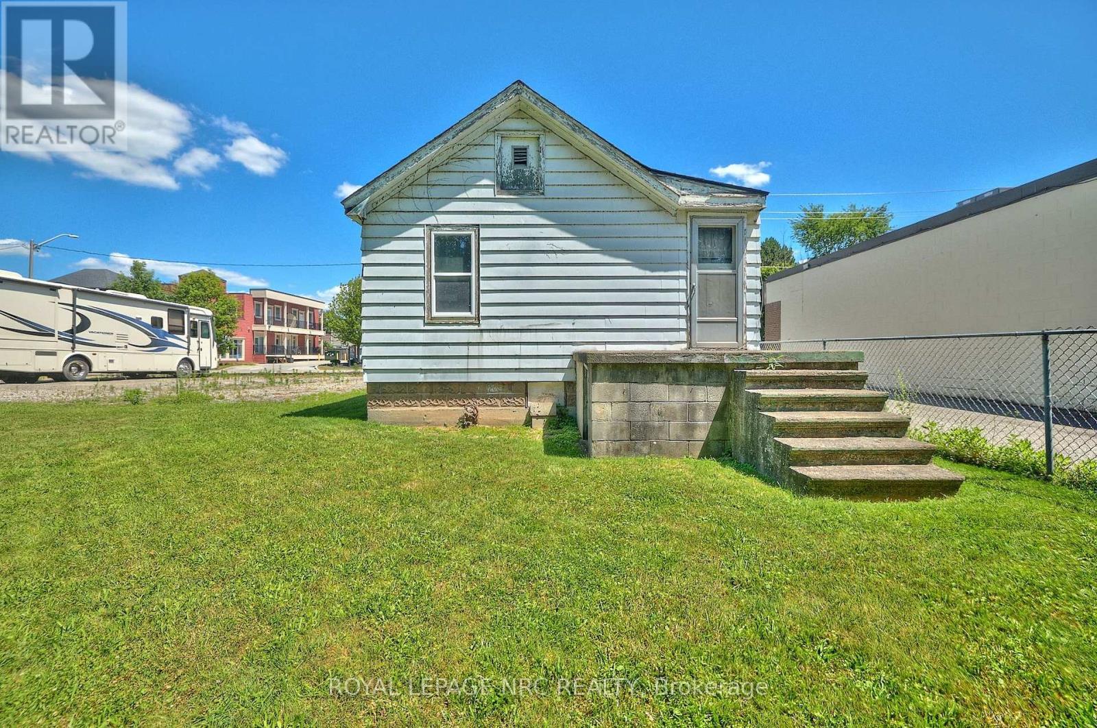 












8247 WILLOUGHBY DRIVE

,
Niagara Falls (Chippawa),




Ontario
L2G6X3

