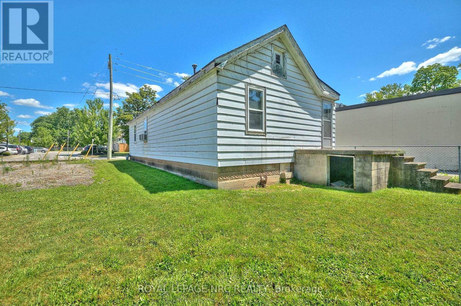 












8247 WILLOUGHBY DRIVE

,
Niagara Falls (Chippawa),




Ontario
L2G6X3

