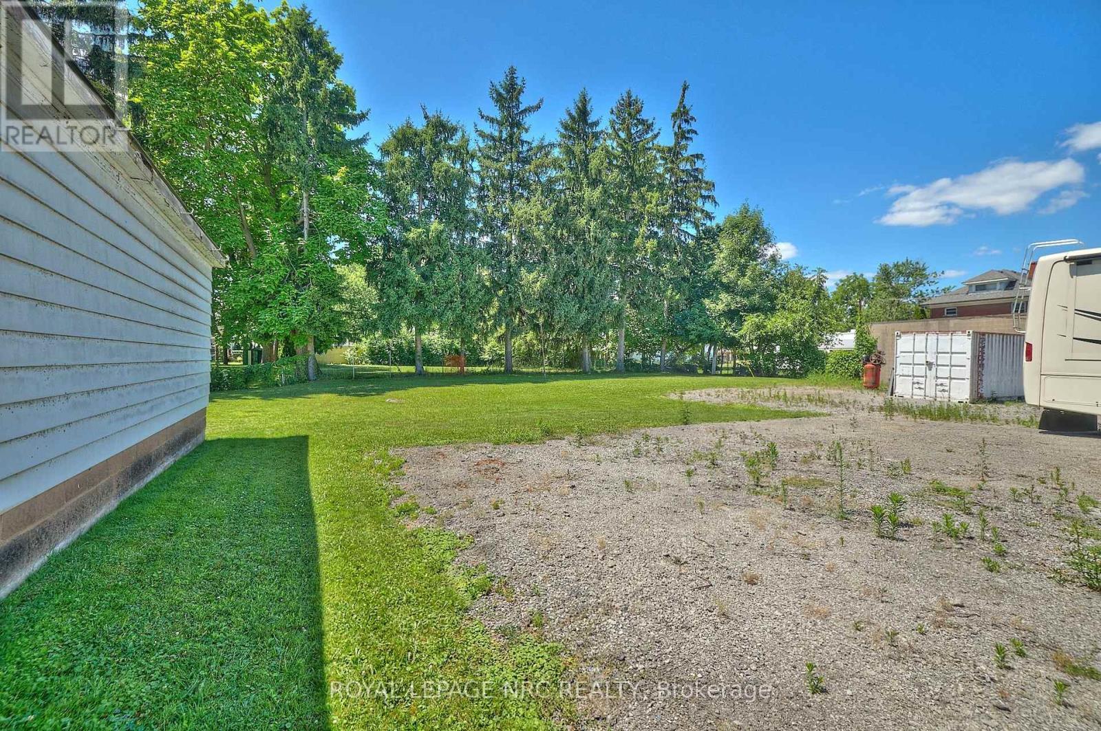 












8247 WILLOUGHBY DRIVE

,
Niagara Falls (Chippawa),




Ontario
L2G6X3

