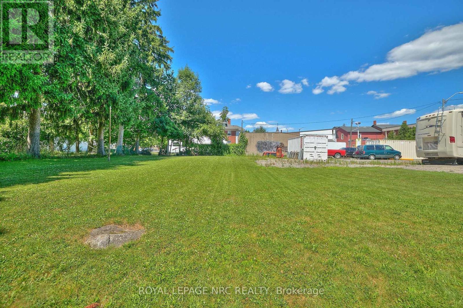 












8247 WILLOUGHBY DRIVE

,
Niagara Falls (Chippawa),




Ontario
L2G6X3

