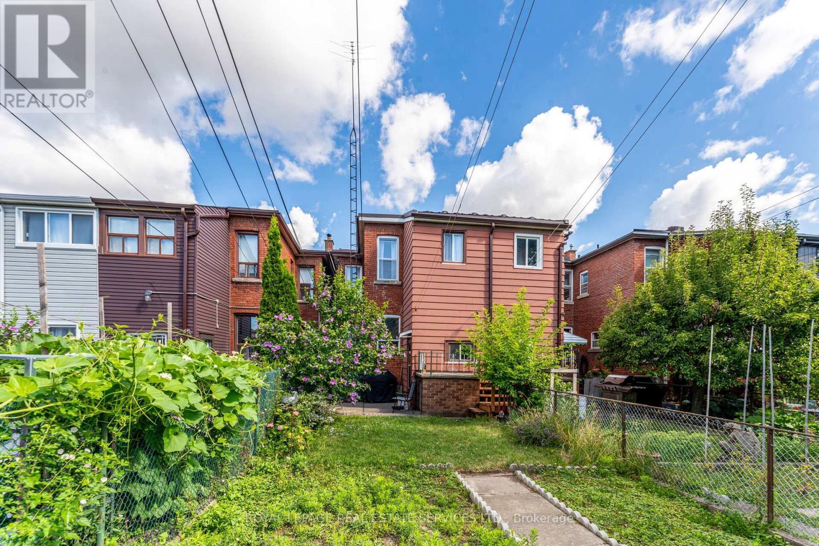 












53 EXETER STREET

,
Toronto,




Ontario
M6N1G3

