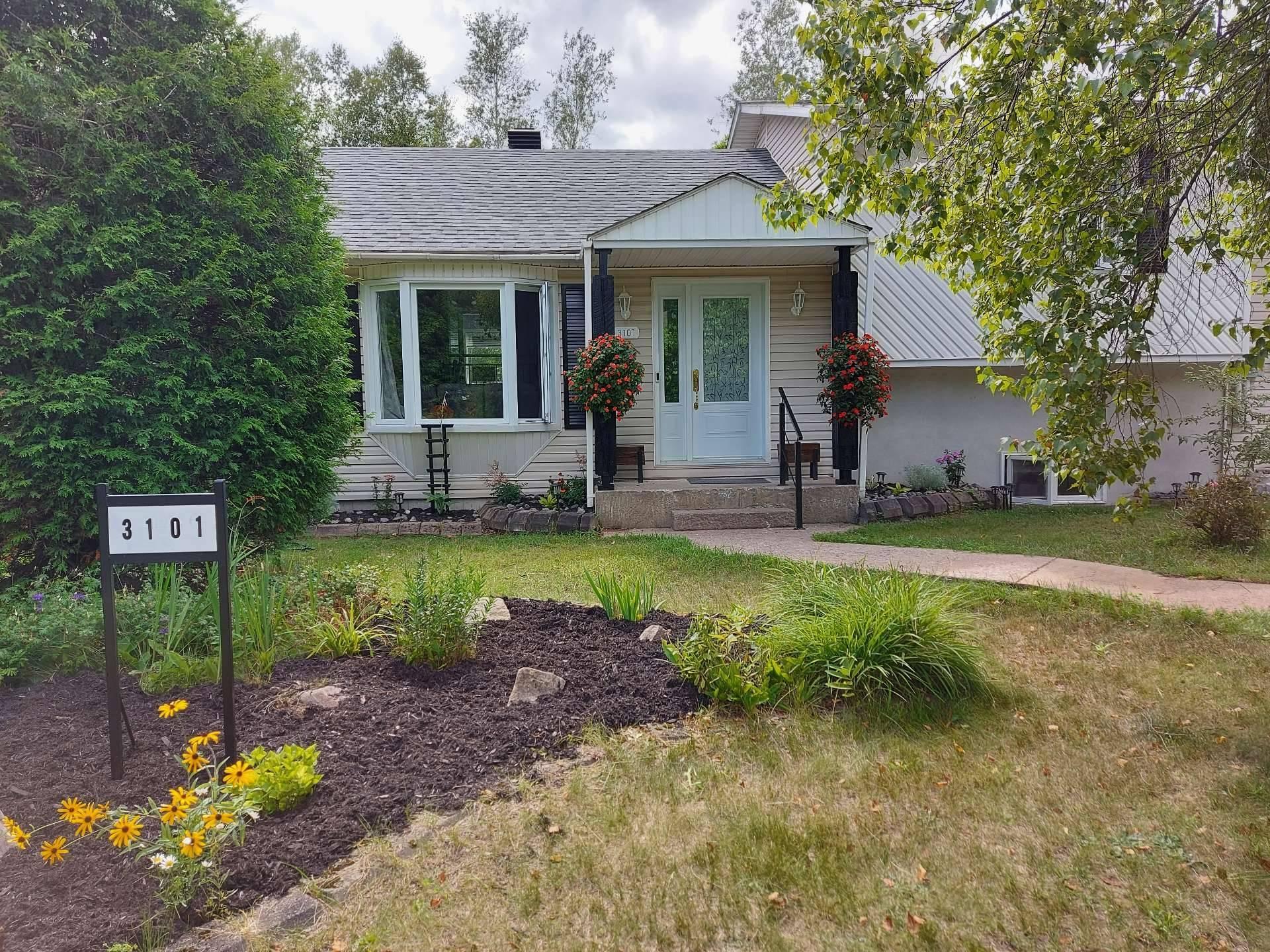 









3101


Rue Leclerc

,
Sainte-Julienne,




QC
J0K2T0

