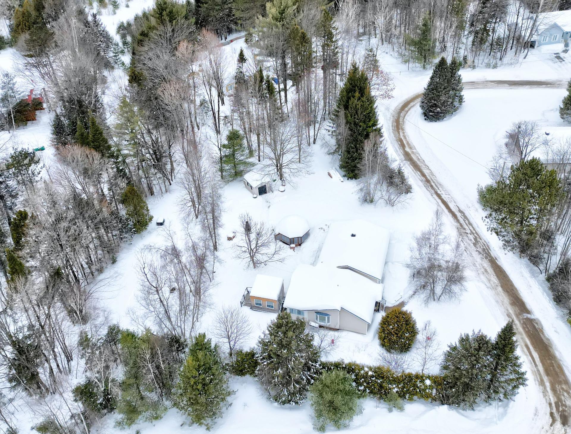 









3101


Rue Leclerc

,
Sainte-Julienne,




QC
J0K2T0

