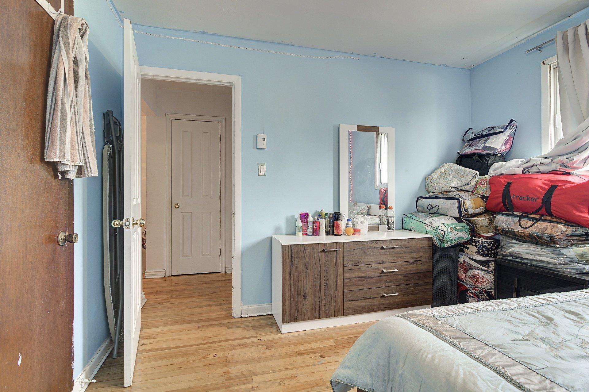 









11479


Av. Olier

,
Montréal (Montréal-Nord),




QC
H1G3P2

