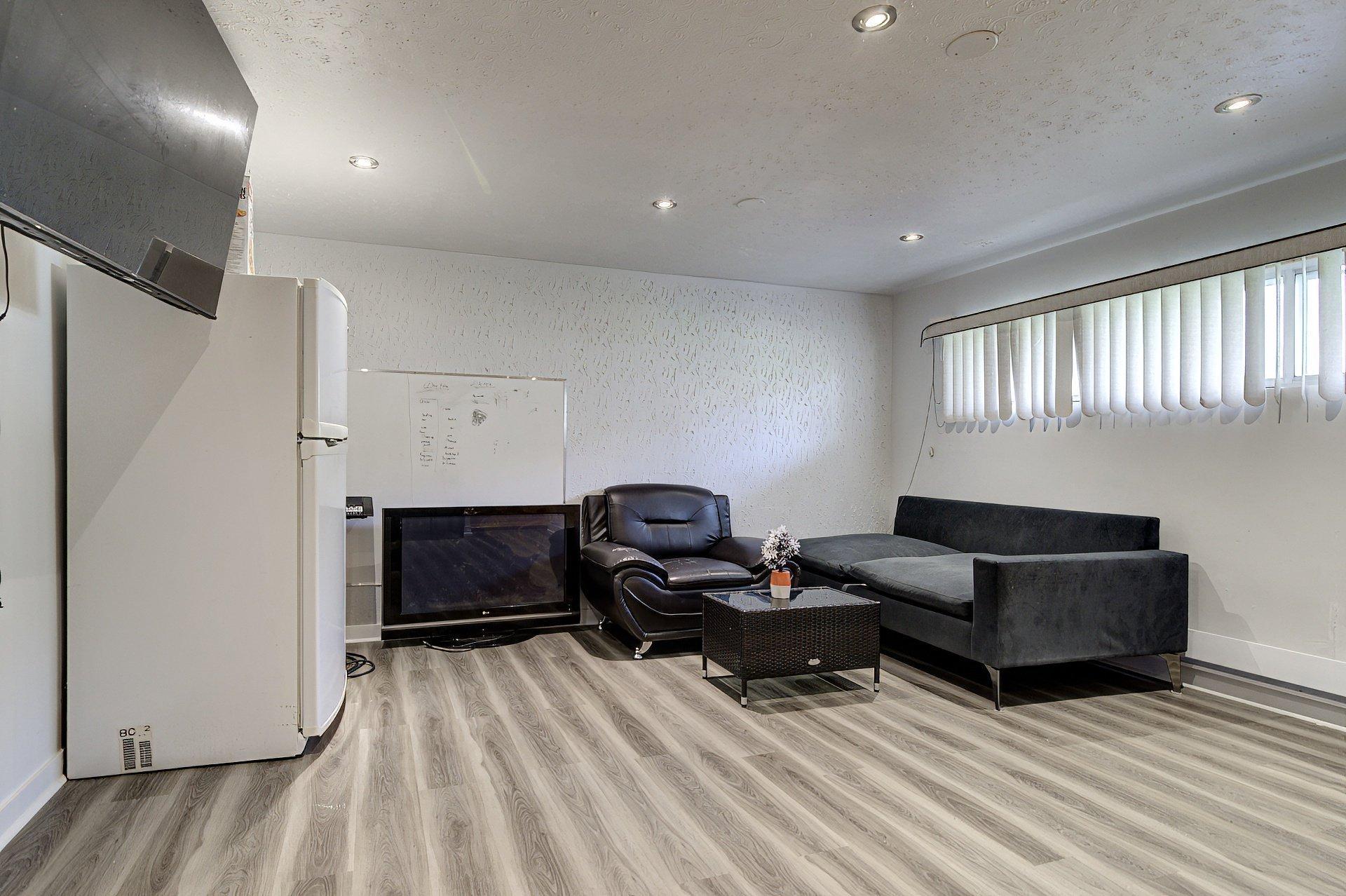 









11479


Av. Olier

,
Montréal (Montréal-Nord),




QC
H1G3P2

