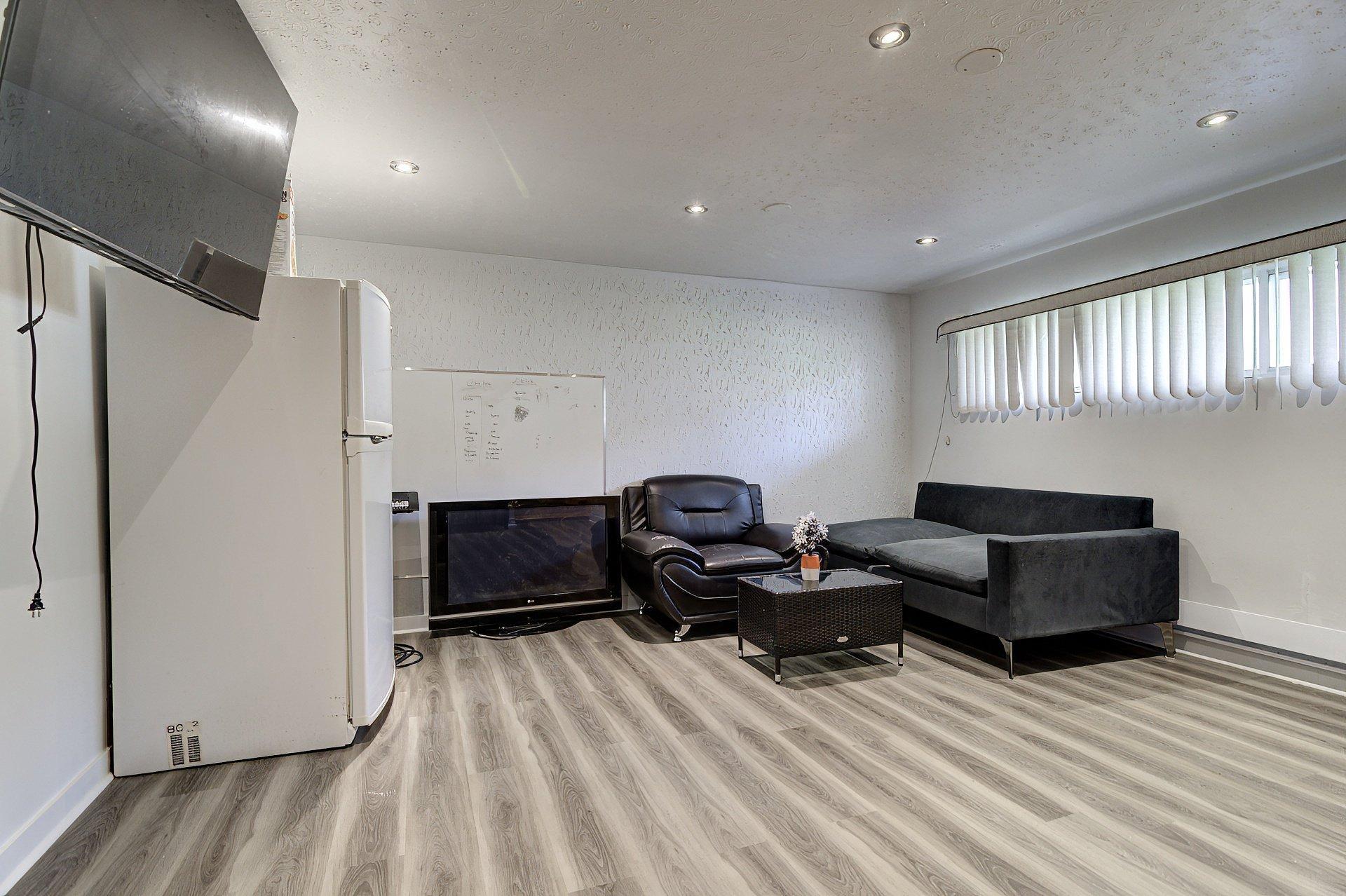 









11479


Av. Olier

,
Montréal (Montréal-Nord),




QC
H1G3P2


