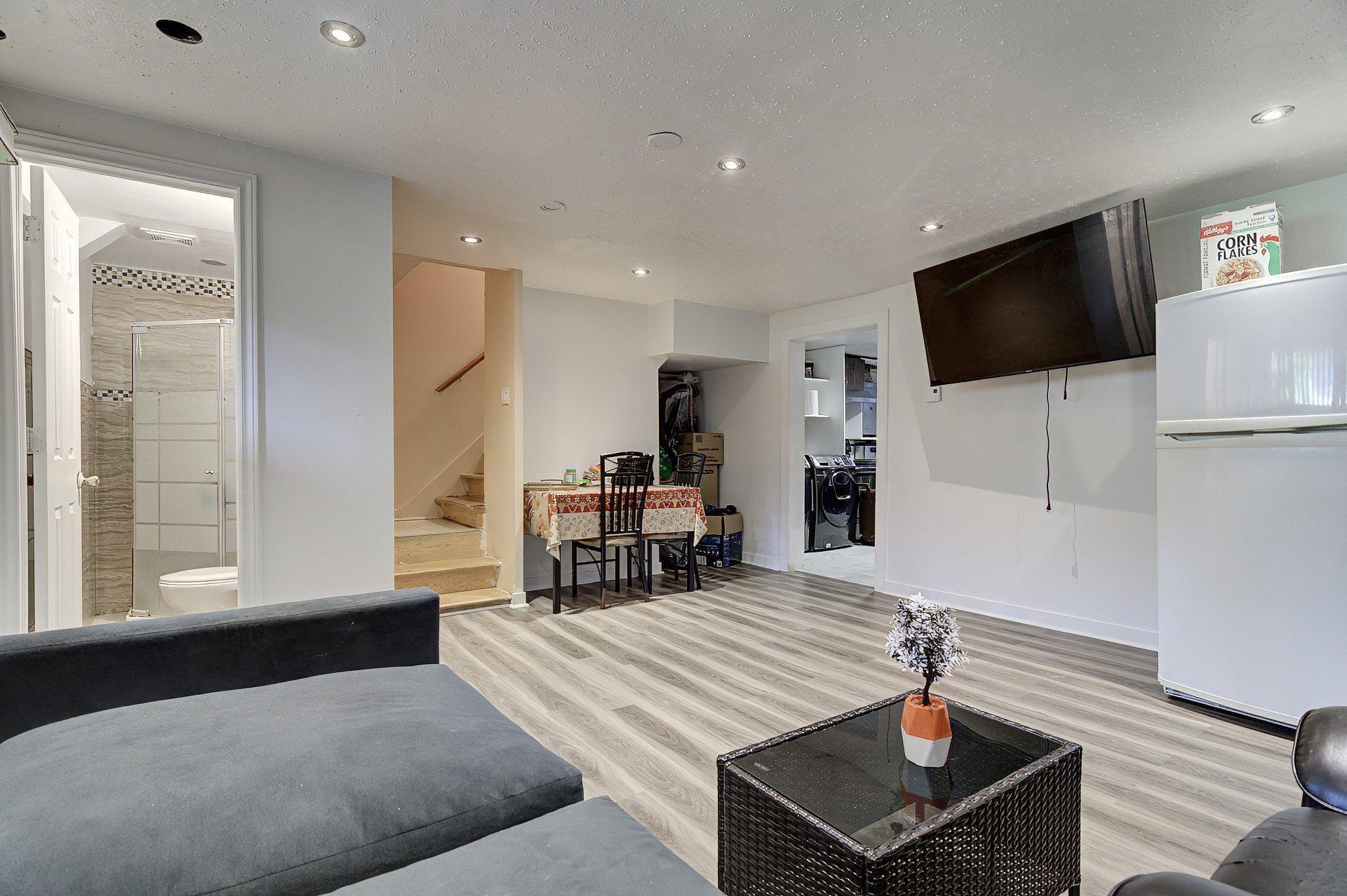









11479


Av. Olier

,
Montréal (Montréal-Nord),




QC
H1G3P2

