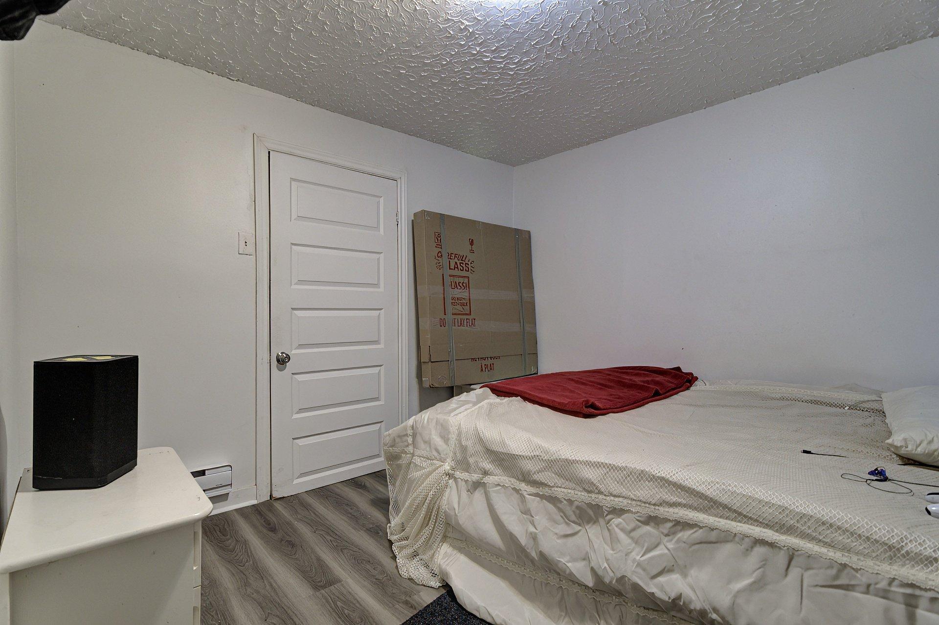 









11479


Av. Olier

,
Montréal (Montréal-Nord),




QC
H1G3P2

