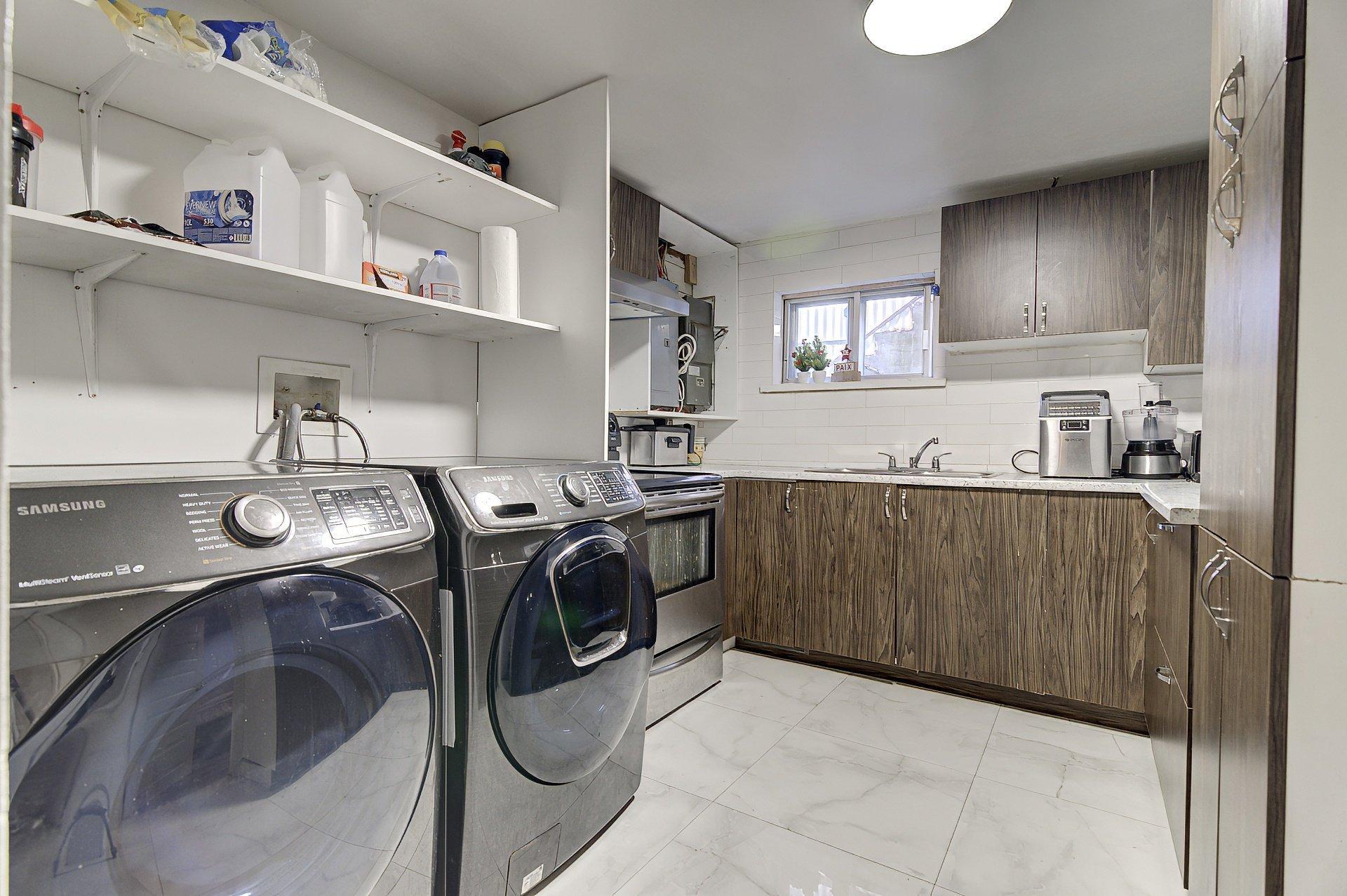 









11479


Av. Olier

,
Montréal (Montréal-Nord),




QC
H1G3P2

