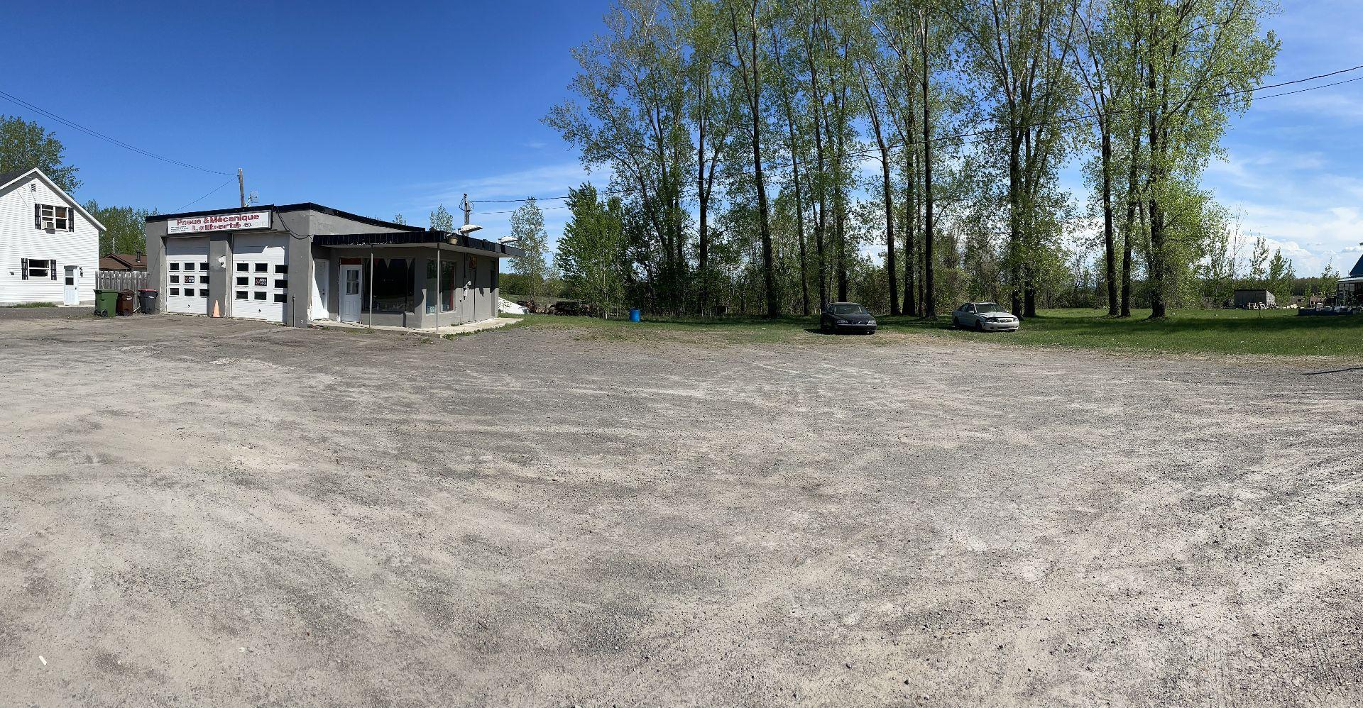 









81


Route du Canton

,
Brownsburg-Chatham,




QC
J8G1Z2

