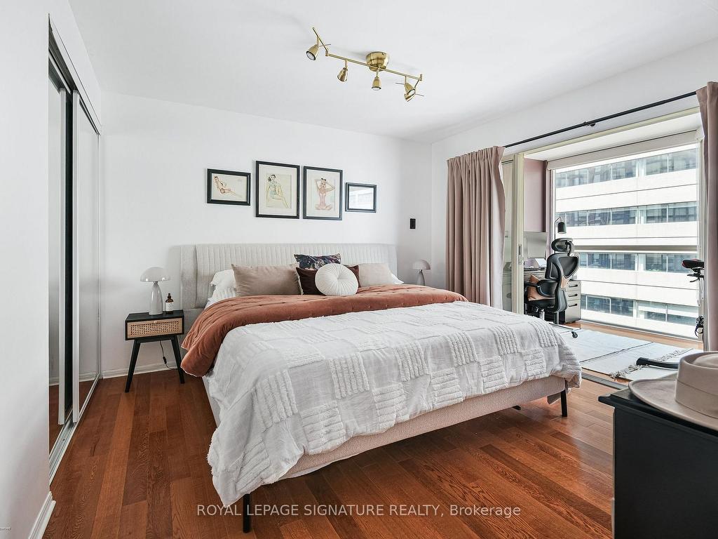 









705


King

Street West, 804,
Toronto,




ON
M5V 2W8

