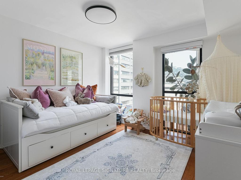 









705


King

Street West, 804,
Toronto,




ON
M5V 2W8

