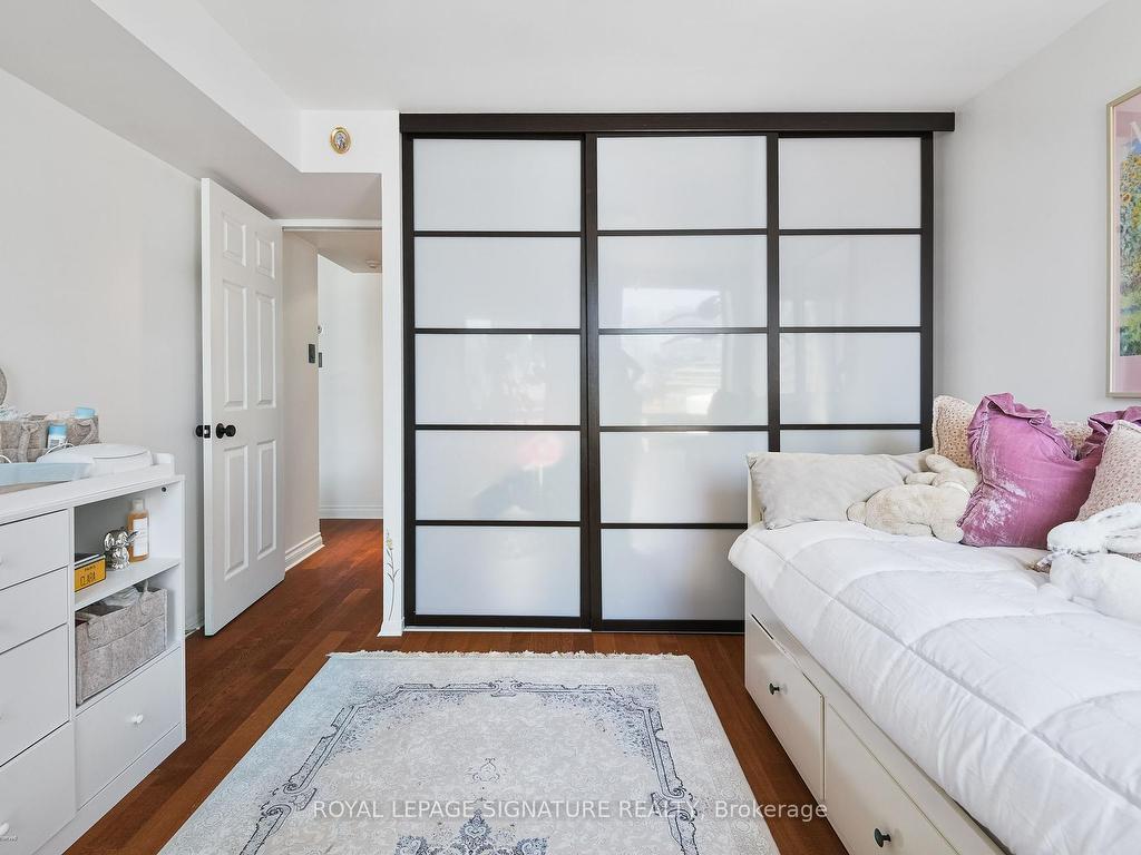 









705


King

Street West, 804,
Toronto,




ON
M5V 2W8

