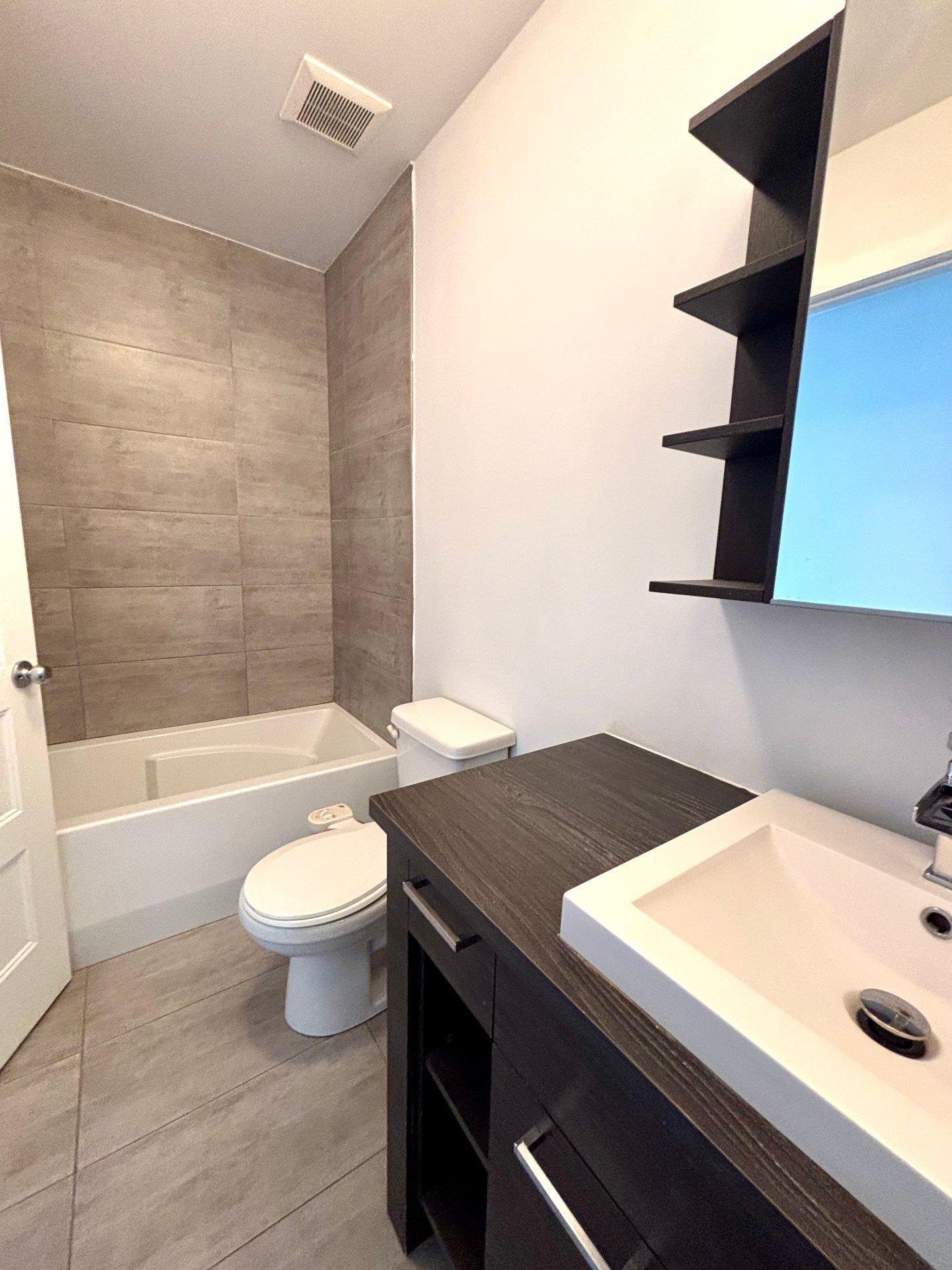









935


Rue des Nénuphars

,
Vaudreuil-Dorion,




QC
J7V0X8

