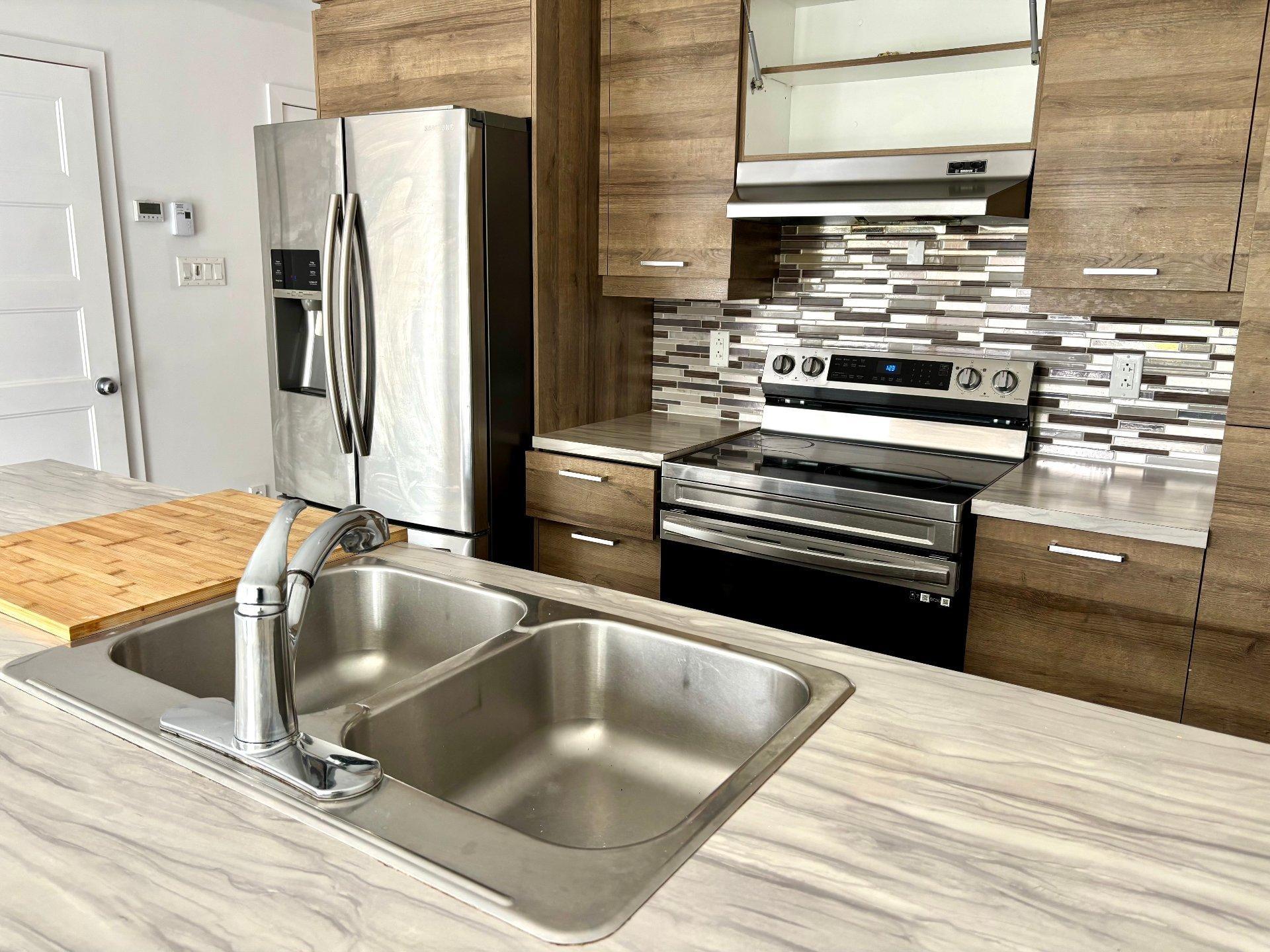 









935


Rue des Nénuphars

,
Vaudreuil-Dorion,




QC
J7V0X8

