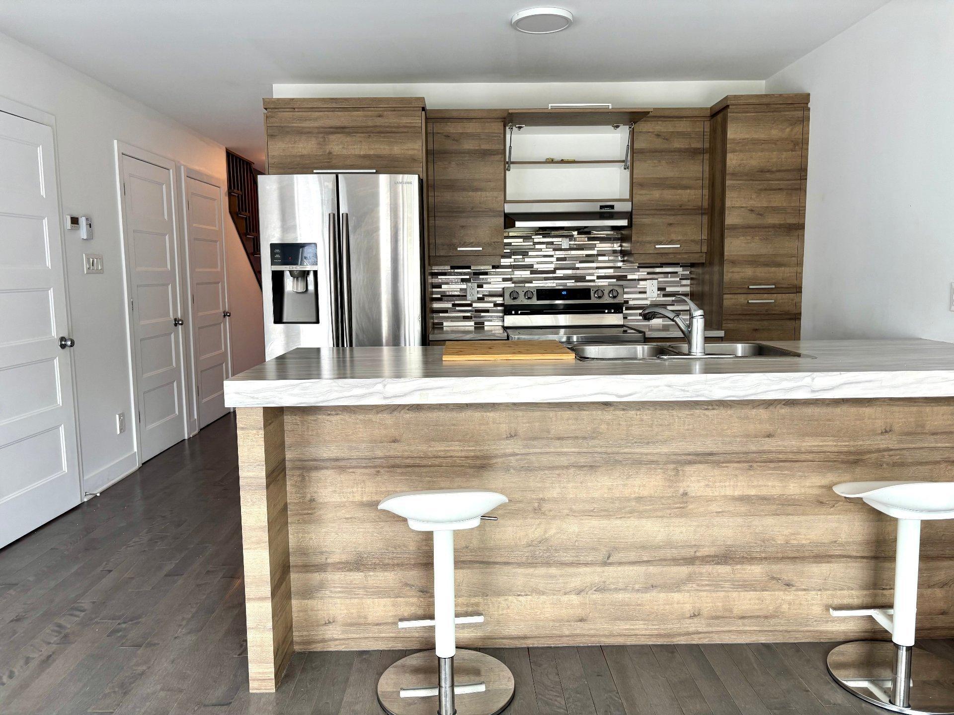 









935


Rue des Nénuphars

,
Vaudreuil-Dorion,




QC
J7V0X8

