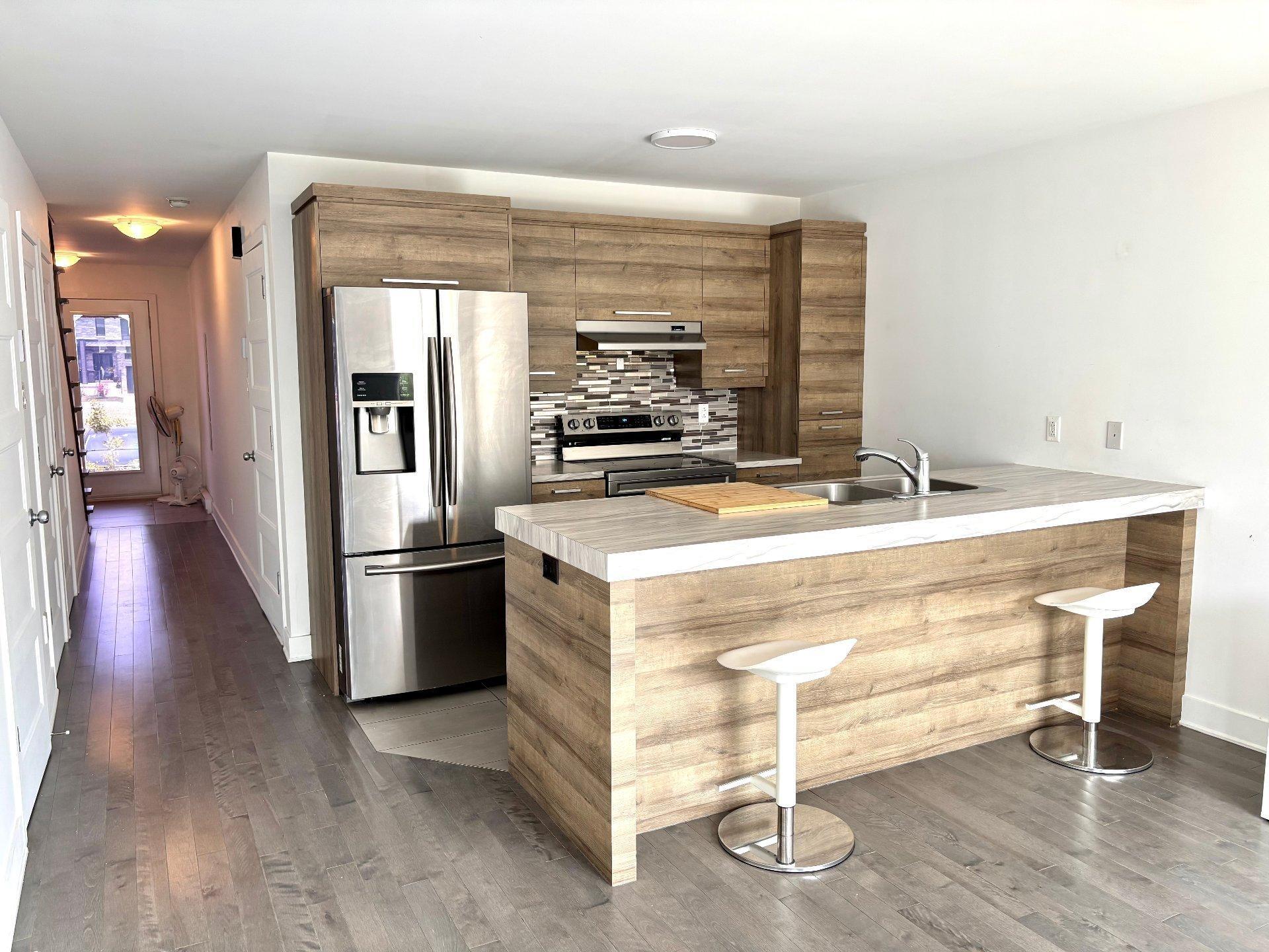 









935


Rue des Nénuphars

,
Vaudreuil-Dorion,




QC
J7V0X8

