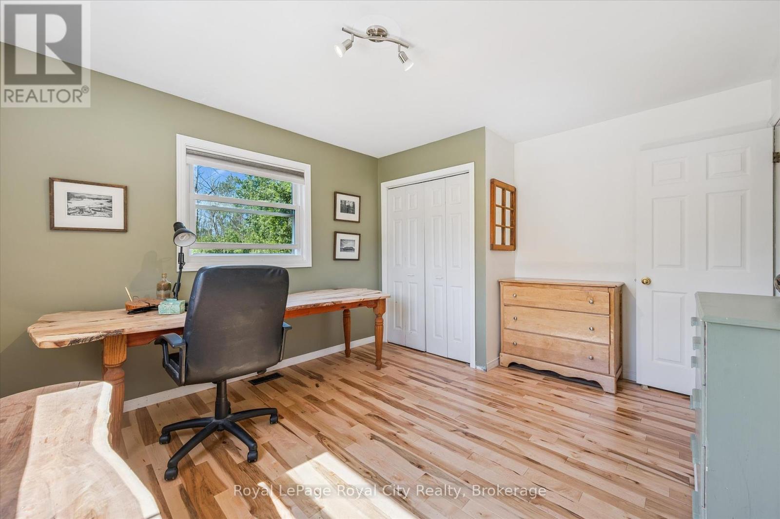 












6460 COUNTY ROAD 7

,
Centre Wellington,




Ontario
N0B1S0

