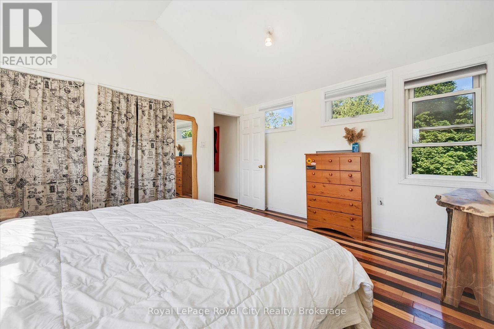 












6460 COUNTY ROAD 7

,
Centre Wellington,




Ontario
N0B1S0

