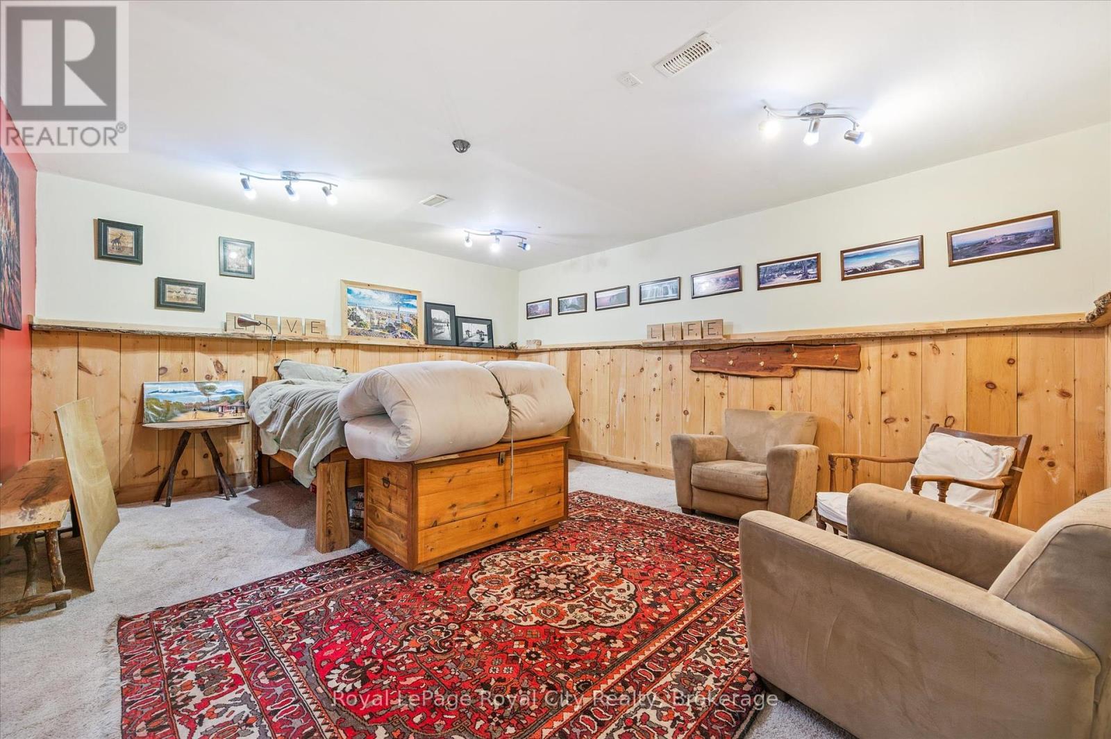 












6460 COUNTY ROAD 7

,
Centre Wellington,




Ontario
N0B1S0

