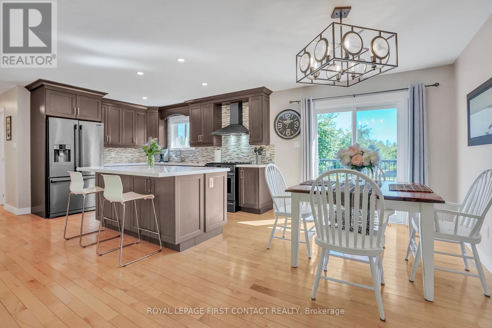 












23 SPENCER TRAIL

,
Oro-Medonte,




Ontario
L0L2L0

