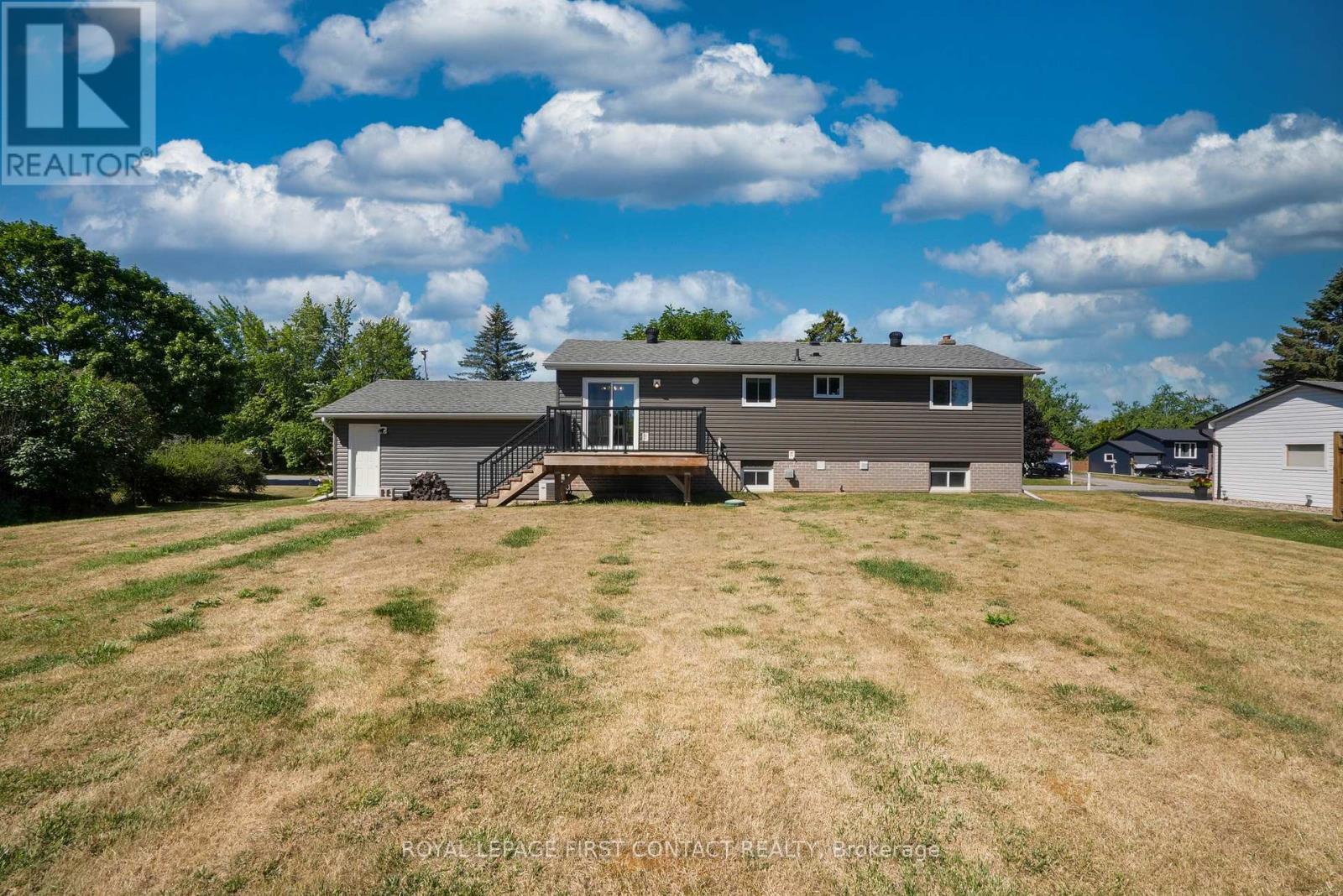 












23 SPENCER TRAIL

,
Oro-Medonte,




Ontario
L0L2L0

