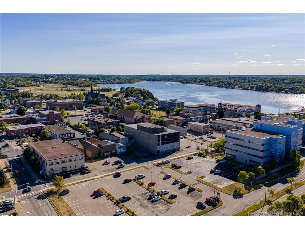 









159-163


Main

ST,
Bathurst,




NB
E2A 1A6

