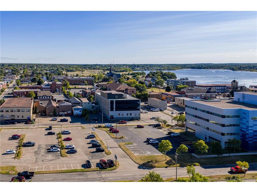 









159-163


Main

ST,
Bathurst,




NB
E2A 1A6

